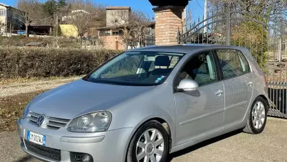 Usata VW Golf IV 140 CV (102 kW) 2004 Grigio Berlina