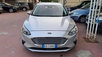 Argento Usata 2020 Ford Focus Business Edition Station wagon | 16.900 € (Buon prezzo)
