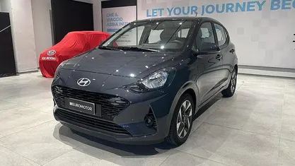 Grigio Usata 2024 Hyundai i10 Due volumi | 15.300 € (Buon prezzo)