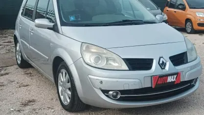 Usata Renault Scénic III Dynamique 106 CV (77 kW) 2009 Grigio Berlina