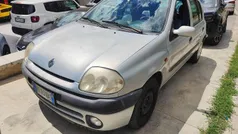 Grigio Usata 2001 Renault Clio II Expression Tre volumi | 500 € (Super prezzo)