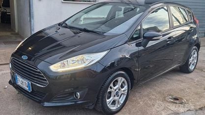 Usata Ford Fiesta Titanium 92 CV (67 kW) 2013 Nero Utilitaria