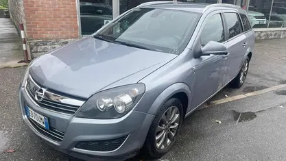 Usata Opel Astra Enjoy 116 CV (85 kW) 2010 Station wagon