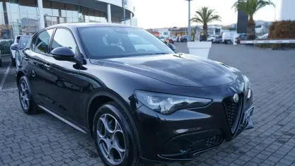 Usata Alfa Romeo Stelvio Sprint 210 CV (154 kW) 2024 Nero alfa SUV