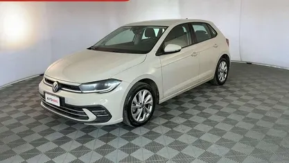 Usata VW Polo Style 110 CV (80 kW) 2023 Beige Utilitaria
