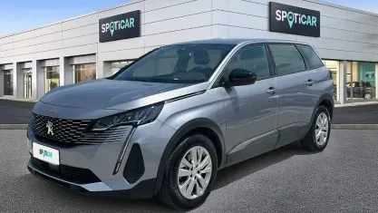 Usata Peugeot 5008 Active 131 CV (96 kW) 2023 Grigio artense SUV