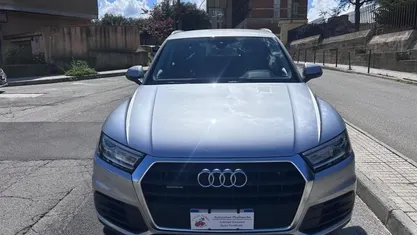 Usata Audi Q5 Business 190 CV (139 kW) 2019 Argento SUV