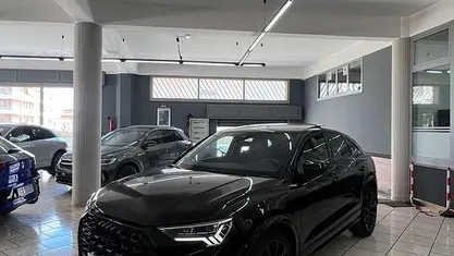 Usata 2023 Audi RS Q3 SUV | 72.500 €