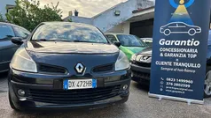 Usata 2009 Renault Clio II Rip Curl Tre volumi | 3900 € (Buon prezzo)