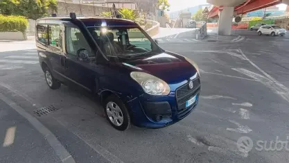 Usata Fiat Doblò 90 CV (66 kW) 2010 Bluazzurro Monovolume