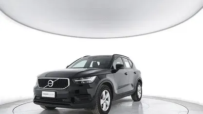 Usata Volvo XC40 Momentum 129 CV (94 kW) 2021 Nero SUV