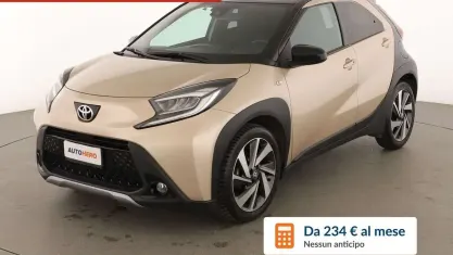 Second-hand Toyota Aygo X Lounge 72 CP (52 kW) 2022 Argintiu SUV