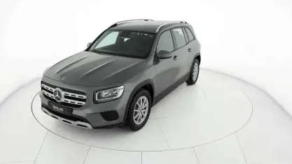 Usata Mercedes GLB200 Executive 150 CV (110 kW) 2021 Grigio SUV