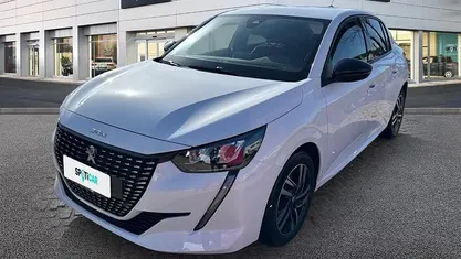 Usata Peugeot 208 Allure 102 CV (75 kW) 2023 Utilitaria