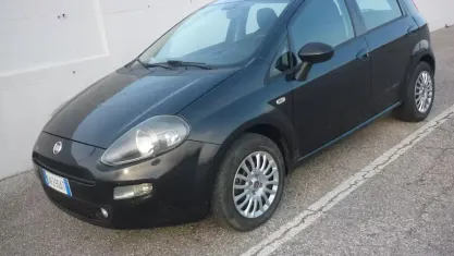 Usata Fiat Punto Easy 69 CV (50 kW) 2013 Nero Utilitaria