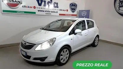Usata Opel Corsa 75 CV (55 kW) 2009 Bianco Utilitaria