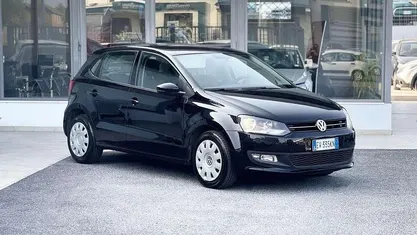 Nero Usata 2014 VW Polo Tre volumi | 7500 € (Buon prezzo)