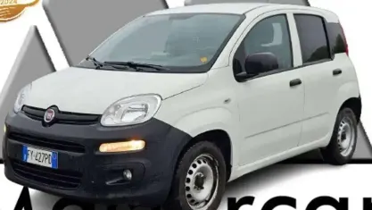 Usata Fiat Panda Pop 69 CV (50 kW) 2019 Bianco Utilitaria