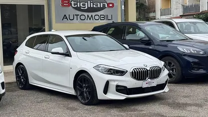 Usata BMW 116 M Sport 116 CV (85 kW) 2020 Bianco Utilitaria