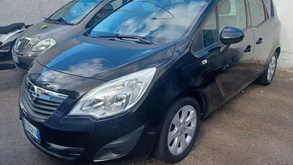Nero Usata 2012 Opel Meriva Cosmo Monovolume | 4900 € (Buon prezzo)