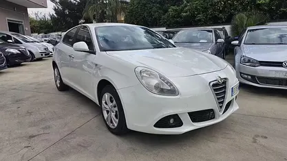 Occasion Alfa Romeo Giulietta Distinctive 170 ch (125 kW) 2010 Blanc Citadine