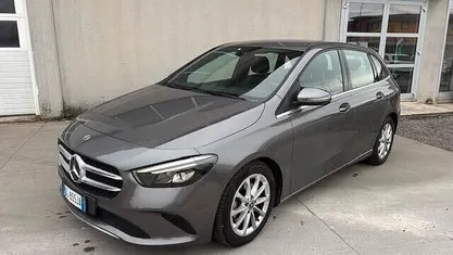 Usata Mercedes B180 Executive 115 CV (84 kW) 2022 Grigio Monovolume