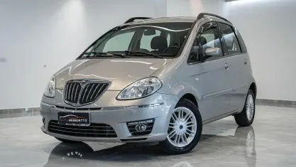 Usata Lancia Musa 120 CV (88 kW) 2008 Oro Monovolume