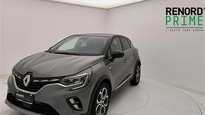Grigio scuro Usata 2023 Renault Captur Techno SUV | 18.900 € (Buon prezzo)