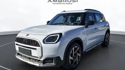 Nuova Mini Cooper Countryman Favoured 204 CV (150 kW) 2025 Bianco SUV