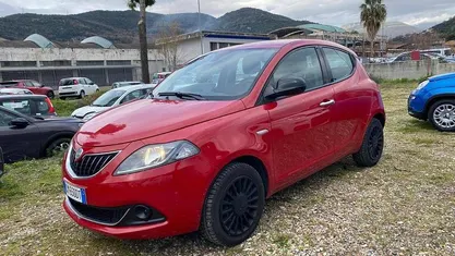 Rosso Usata 2022 Lancia Ypsilon Silver Due volumi | 11.900 € (Buon prezzo)