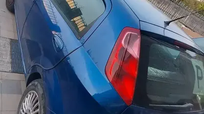 Usata Fiat Grande Punto 90 CV (66 kW) 2008 Bluazzurro Utilitaria