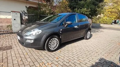 Grigio Usata 2017 Fiat Punto Street Tre volumi | 6500 € (Buon prezzo)