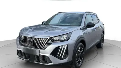 Usata Peugeot 2008 Allure 101 CV (74 kW) 2024 SUV