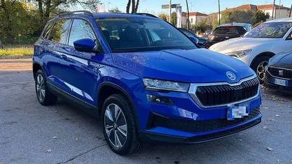 Usata Skoda Karoq Executive 116 CV (85 kW) 2023 Blu metallizzato SUV