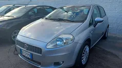 Argento Usata 2009 Fiat Grande Punto Dynamic Due volumi | 2900 € (Buon prezzo)