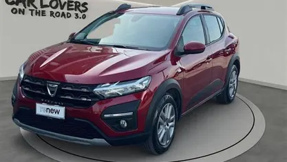 Usata Dacia Sandero Comfort 101 CV (74 kW) 2022 Rosso Utilitaria