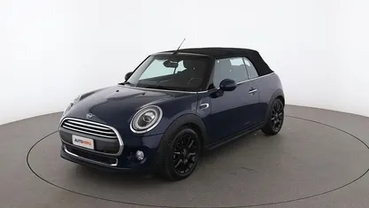 Usata Mini One Cabriolet 102 CV (75 kW) 2019 Blu Cabrio