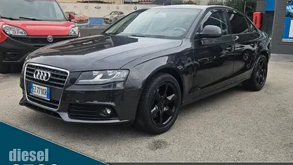 Nero Usata 2009 Audi A4 Advanced Tre volumi | 8500 € (Molto cara)