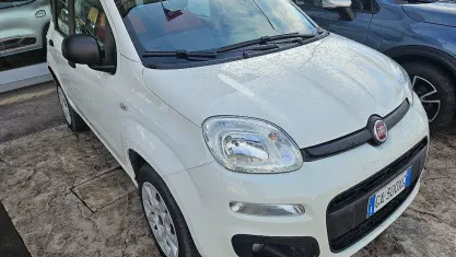 Usata Fiat Panda Easy 84 CV (61 kW) 2020 Bianco pastello Utilitaria