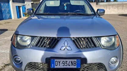 Usata Mitsubishi L200 Invite+ 136 CV (100 kW) 2010 Pick-up