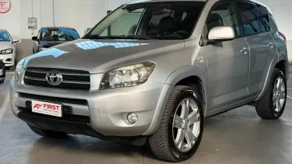 Usata Toyota RAV4 Luxury 177 CV (130 kW) 2007 Nero SUV
