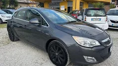Grigio Usata 2011 Opel Astra Cosmo Tre volumi | 3980 € (Buon prezzo)
