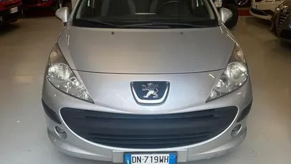 Usata Peugeot 207 95 CV (69 kW) 2008 Argento Station wagon