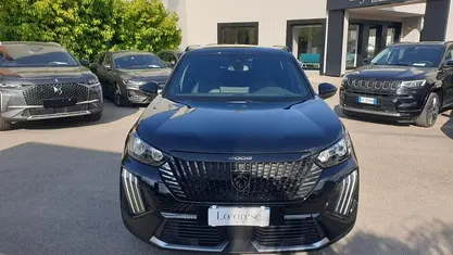 Begagnad Peugeot 2008 Allure 101 HK (74 kW) 2025 Svart SUV