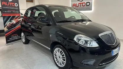 Nero Usata 2011 Lancia Ypsilon Due volumi | 5199 € (Buon prezzo)