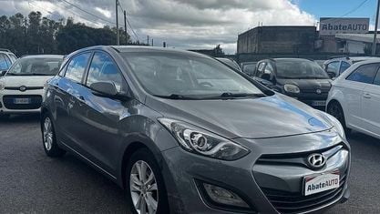 Usata Hyundai i30 Comfort 110 CV (80 kW) 2012 Grigio Berlina