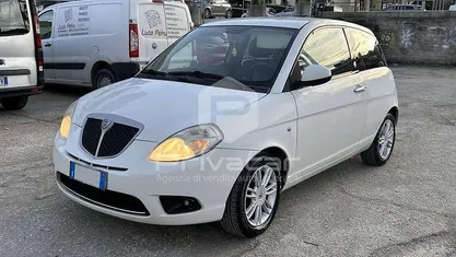 Usata 2010 Lancia Ypsilon Utilitaria | 3700 € (Buon prezzo)