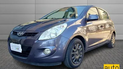 Usata Hyundai i20 Comfort 75 CV (55 kW) 2010 Grigio Utilitaria