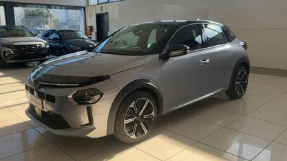 Usata Lancia Ypsilon 101 CV (74 kW) 2025 Utilitaria