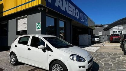 Usata Fiat Punto Street 75 CV (55 kW) 2015 Bianco Utilitaria